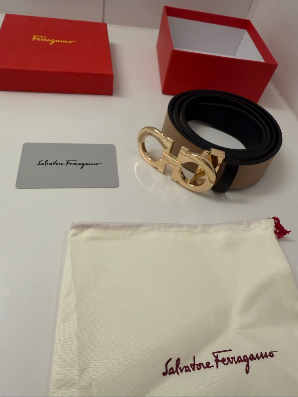 Salvatore Ferragamo Gancini Reversible Belt Black Leather Gold Buckle Size 34-37 - Picture 2 of 12